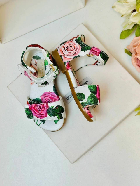 Sandalia Doce & Cabbana