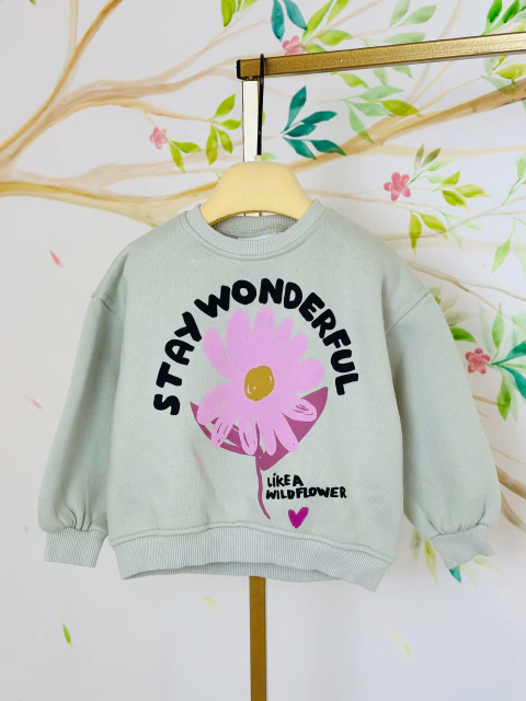 Blusa Estampada com Floral "Stay Wonderful"