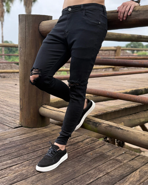 Calça Jeans Preta Rasgo Joelho– LLEVA Concept - comprar online