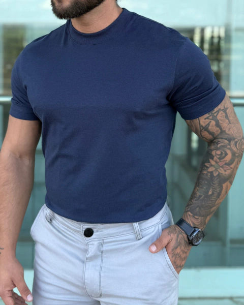 T-Shirt Azul Marinho Gola Média- Beach Store - comprar online