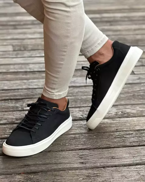 Tênis Preto Tradicional Nobuck – R. Maccari