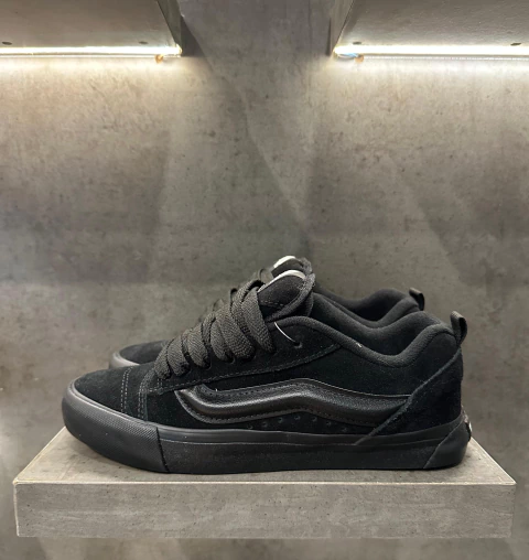 Vans knu total black G5 - comprar online