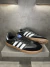 Adidas samba black en internet