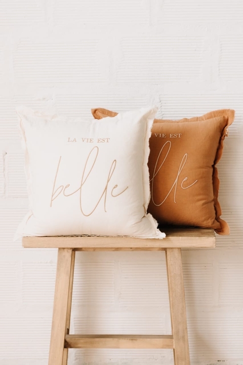 Almohadón La vida es bella - comprar online
