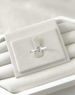 Anel de Prata 925 Solitário Zircônia Coração - comprar online