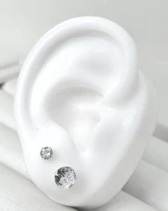 Duo de Zircônias 4mm e 7mm - comprar online