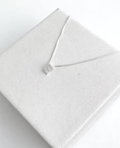 Colar de Prata 925 Letra Inicial Cravejada Com Micro Zircônias 45cm - loja online