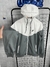 Jaqueta Nike impermeável NSW - comprar online