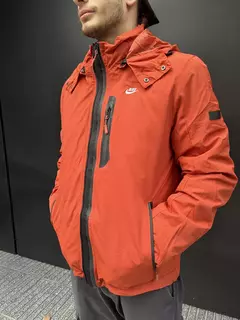 CAMPERA NIKE IMPERMEABLE 2 EN 1 en internet
