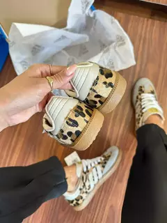 ADIDAS SAMBA PRINT + ADIDAS SUPERSTAR DE REGALO - Tienda Capricho