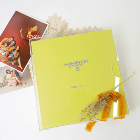 ÁLBUM AUTOCOLANTE FERRAGEM - MOSTARDA CAFUNÉ