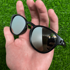 Óculos de Sol Unissex Oakley Latch - comprar online