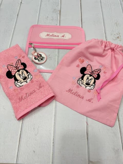 Set Multiuso Minnie pensativa en internet
