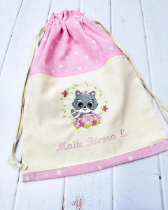 Imagen de bolsitas de tela bicolor mapachita estrellas y lunas rosa