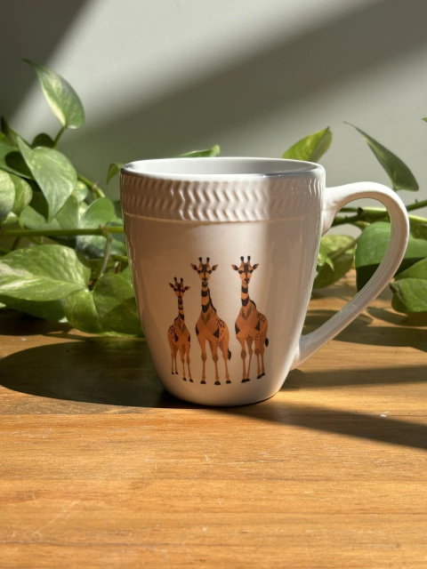 Jarro Taza Mug de porcelana blanca con dibujo de tres jirafas