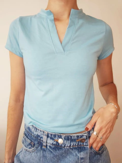 Remera Priscila escote en v - comprar online