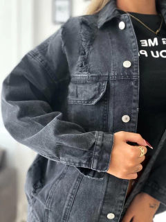 Campera New York oversize negra roturas - comprar online