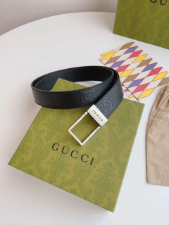 Cinto Gucci com fivela metálica - comprar online