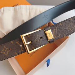 Cinto de couro com fivela quadrada Louis Vuitton na internet