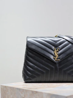 Bolsa YSL Saint Laurent Loulou Preta - comprar online