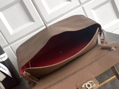 Bolsa de Couro com Alça Longa Chanel na internet