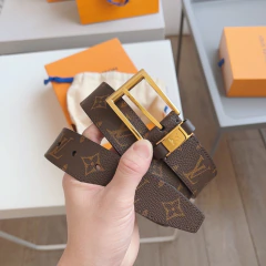 Cinto de couro com fivela quadrada Louis Vuitton