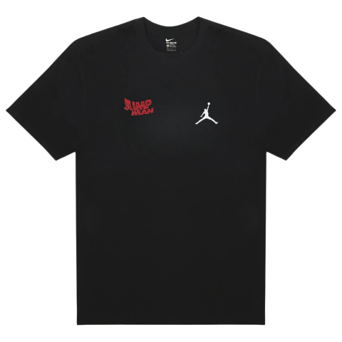 Camiseta preta da Nike com estampa Jumpman em vermelho e logo em branco.