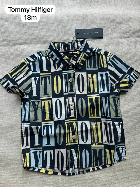 Tommy Hilfiger camisa com escrita - 18m