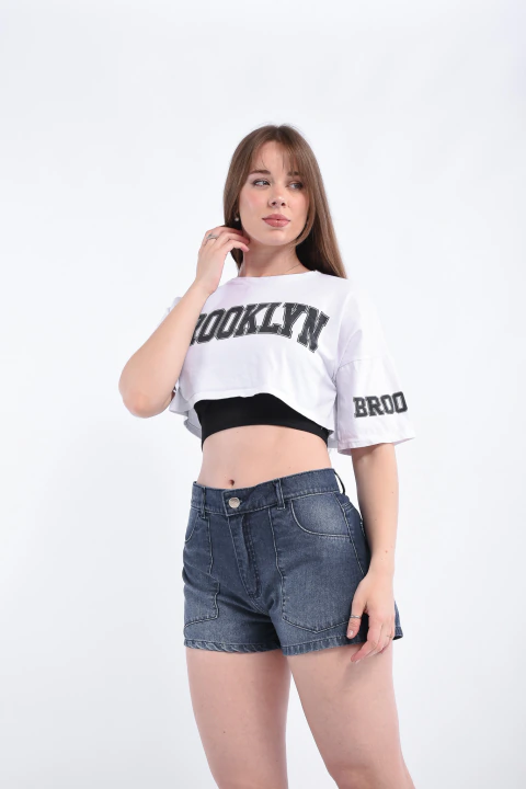 Short Azul tela Rígida con bolsillos delanteros externos
