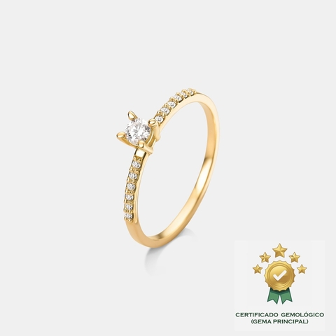 Anel Clássico Caixa Elevada em Ouro 18k, Diamante central de 3mm (10 pontos) e 12 Diamantes de 1mm - comprar online
