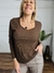 Remera Chalten chocolate en internet