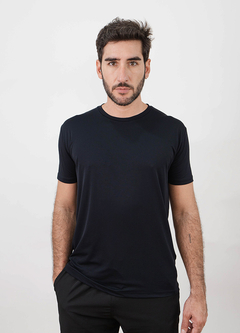 CAMISETA SPORT PRETA UV50+ - comprar online