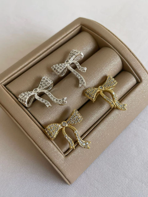 BRINCO LAÇO ZIRCÔNIA 3D 2,5CM (FO) 29718 - comprar online