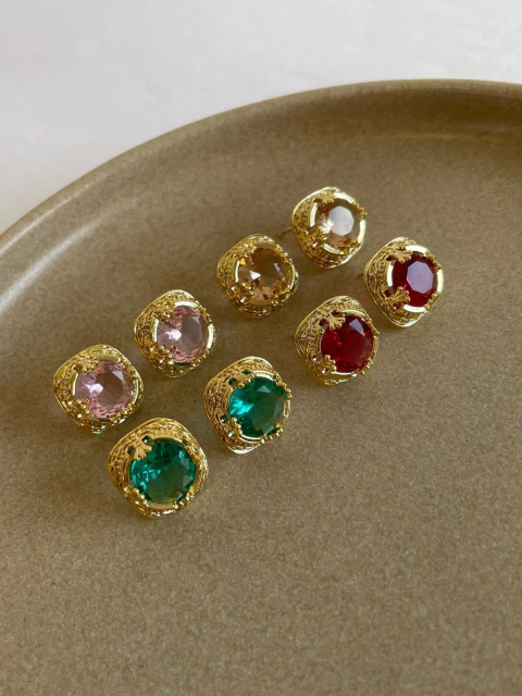 BRINCO QUADRADO COROA 1,5CM (FO) 29702 - comprar online