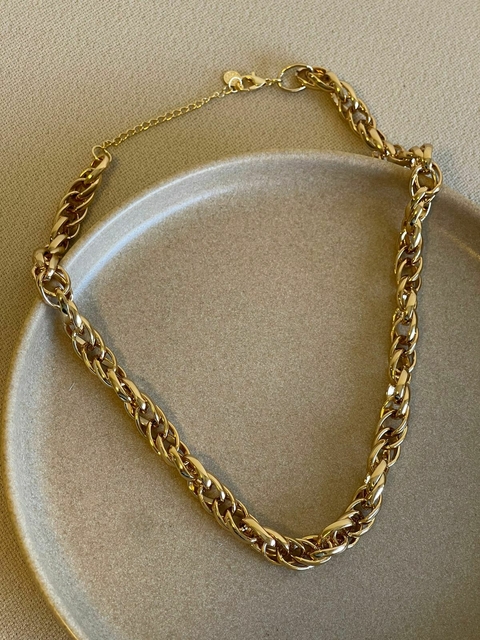 COLAR CORRENTE OVAL ENTRELAÇADA 22479