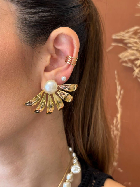 BRINCO MEIA PEROLA COM 6 FOLHAS 27777