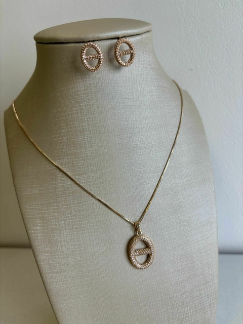 CONJUNTO OVAL CRAVEJADO COM TIRA FOLHEADA 27948