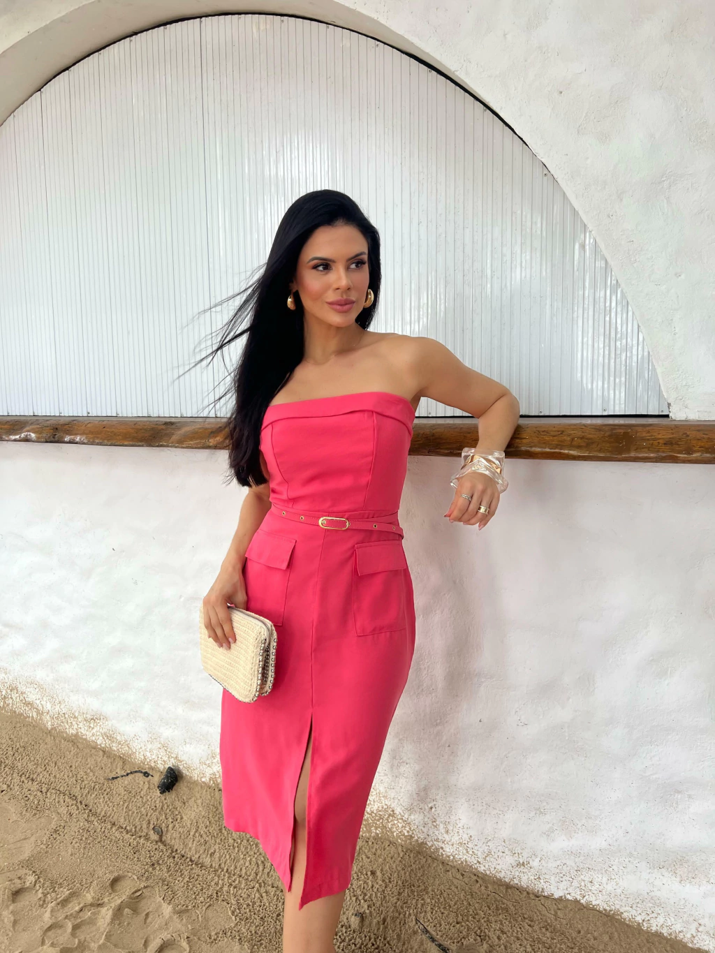 Vestido tomara que caia com cinto