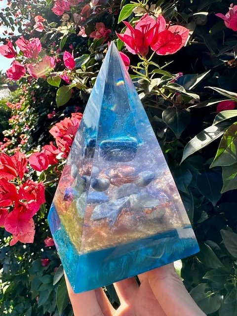 Pirâmide Orgonite Nubia P Meditação