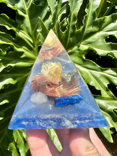 Pirâmide Orgonite P Autoconhecimento