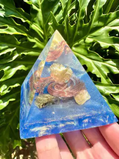 Pirâmide Orgonite P Autoconhecimento - comprar online
