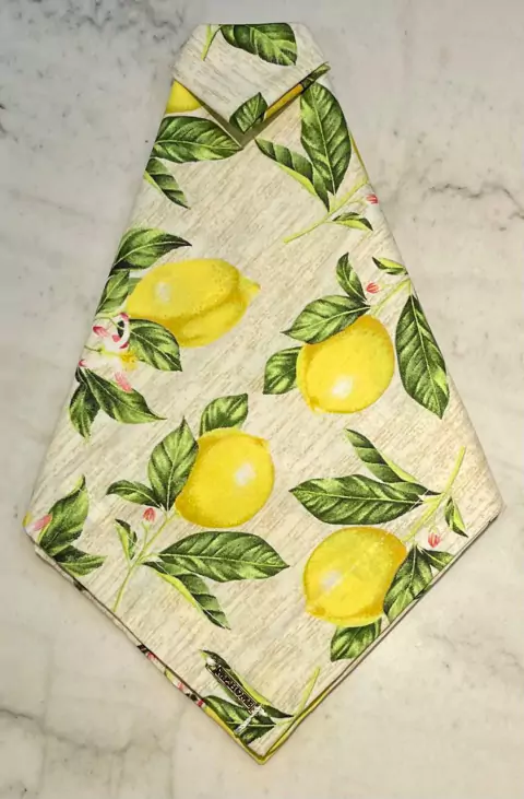 GUARDANAPO ESTAMPA DIGITAL LIMAO SICILIANO FUNDO BEGE ALGODAO 50X50CM