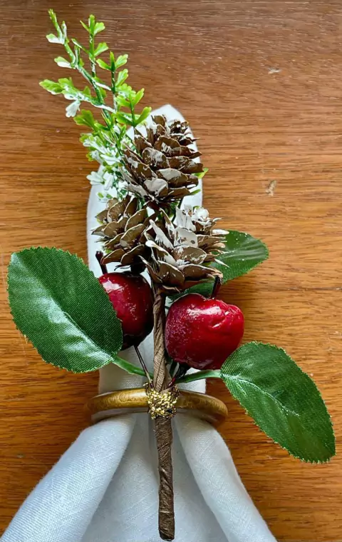 PORTA GUARDANAPO NATAL MACAS PINHAS 23