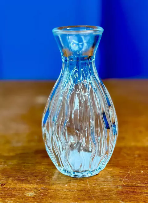 MINI VASO DE VIDRO EM RELEVO OVAL TRANSPARENTE