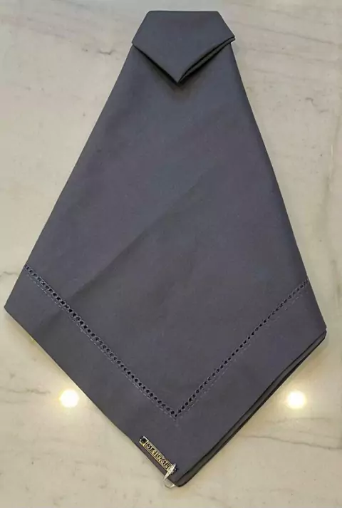 GUARDANAPO CINZA ESCURO ALGODAO COM AJOUR 50X50CM