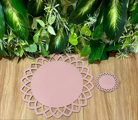 LUGAR AMERICANO DUPLA FACE IMPERMEAVEL ARABESCO COLECAO CORES E FORMAS AZ ESCURO/ROSE COURO ECOLOGICO 42CM C/PORTA COPOS
