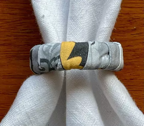 PORTA GUARDANAPO INFANTIL ENCAPADO BATMAN CINZA