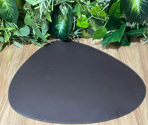 LUGAR AMERICANO DUPLA FACE IMPERMEAVEL ORGANICO MARROM/CARAMELO COURO ECOLOGICO 38X46CM C/PORTA COPOS