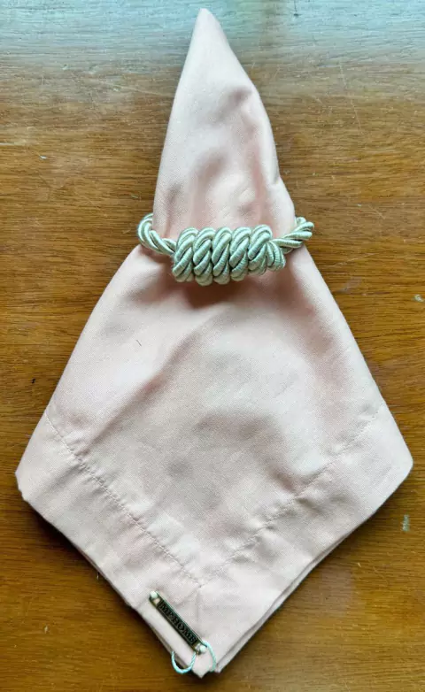 PORTA GUARDANAPO CORDAO BEGE 5 VOLTAS