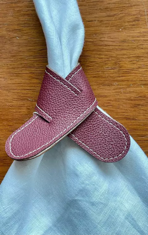 PORTA GUARDANAPO COURO MARSALA